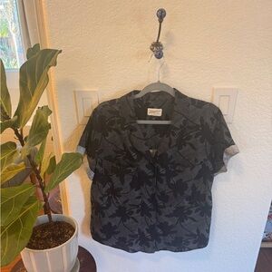 Universal Threads button down short sleeve